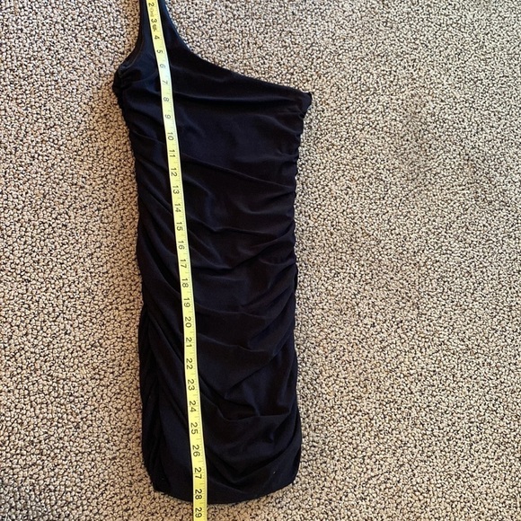 Un Deux Trois Bodycon Black One Shoulder Girls Dress STRETCHY- Like New - Picture 8 of 8